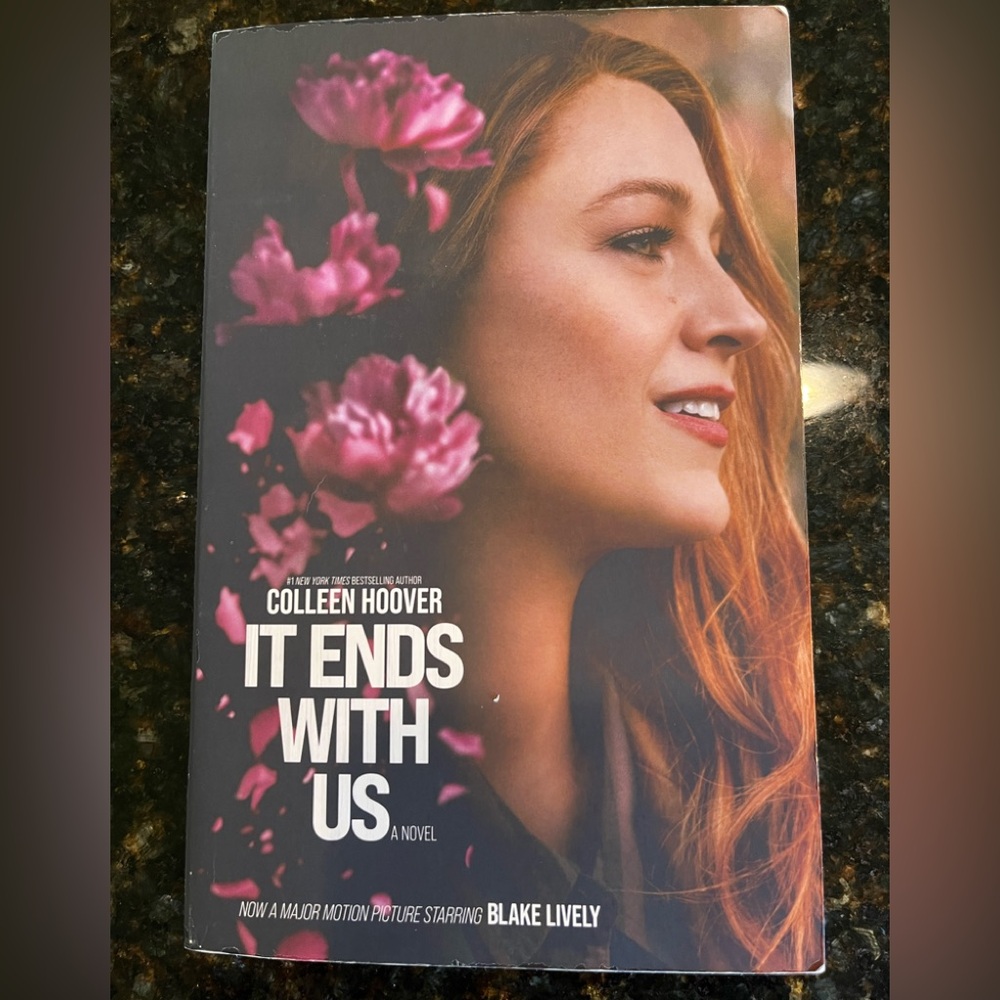 It Ends With Us by Colleen Hoover - Paperback with Pink Floral Cover